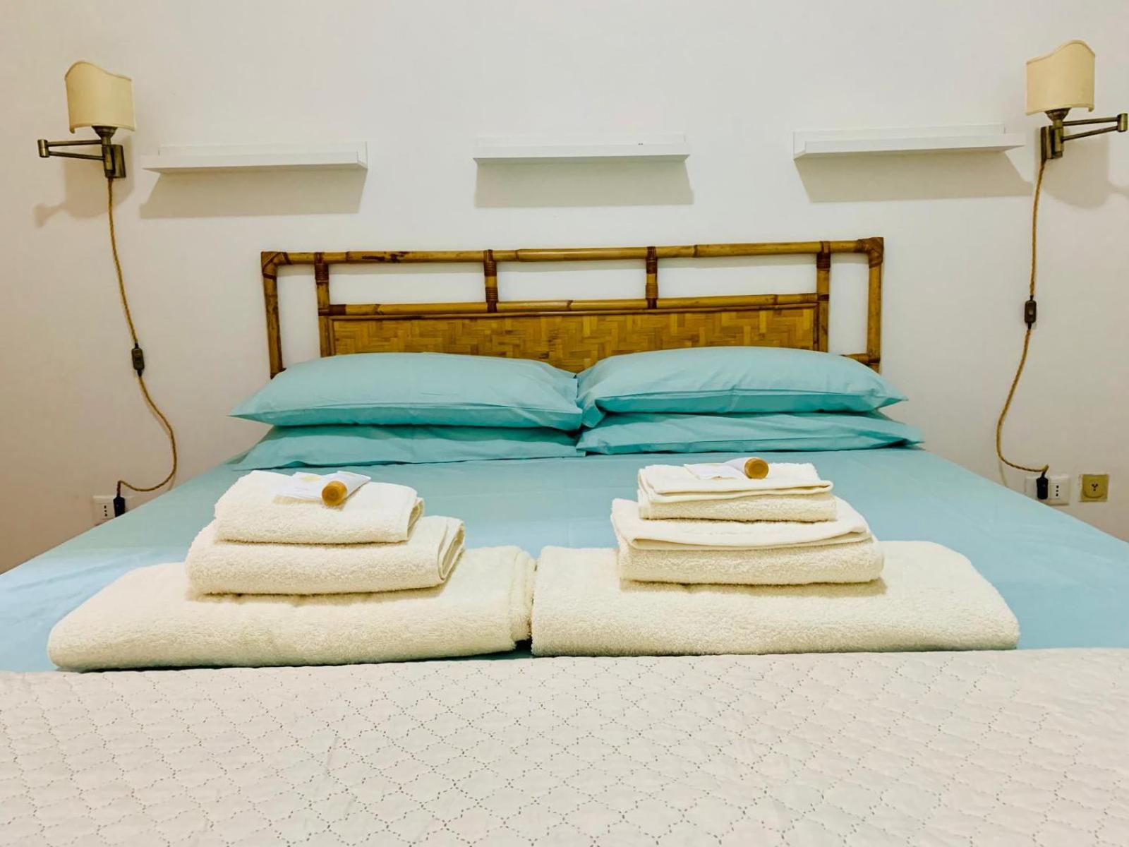 Vacanze Romane Colosseo apartment