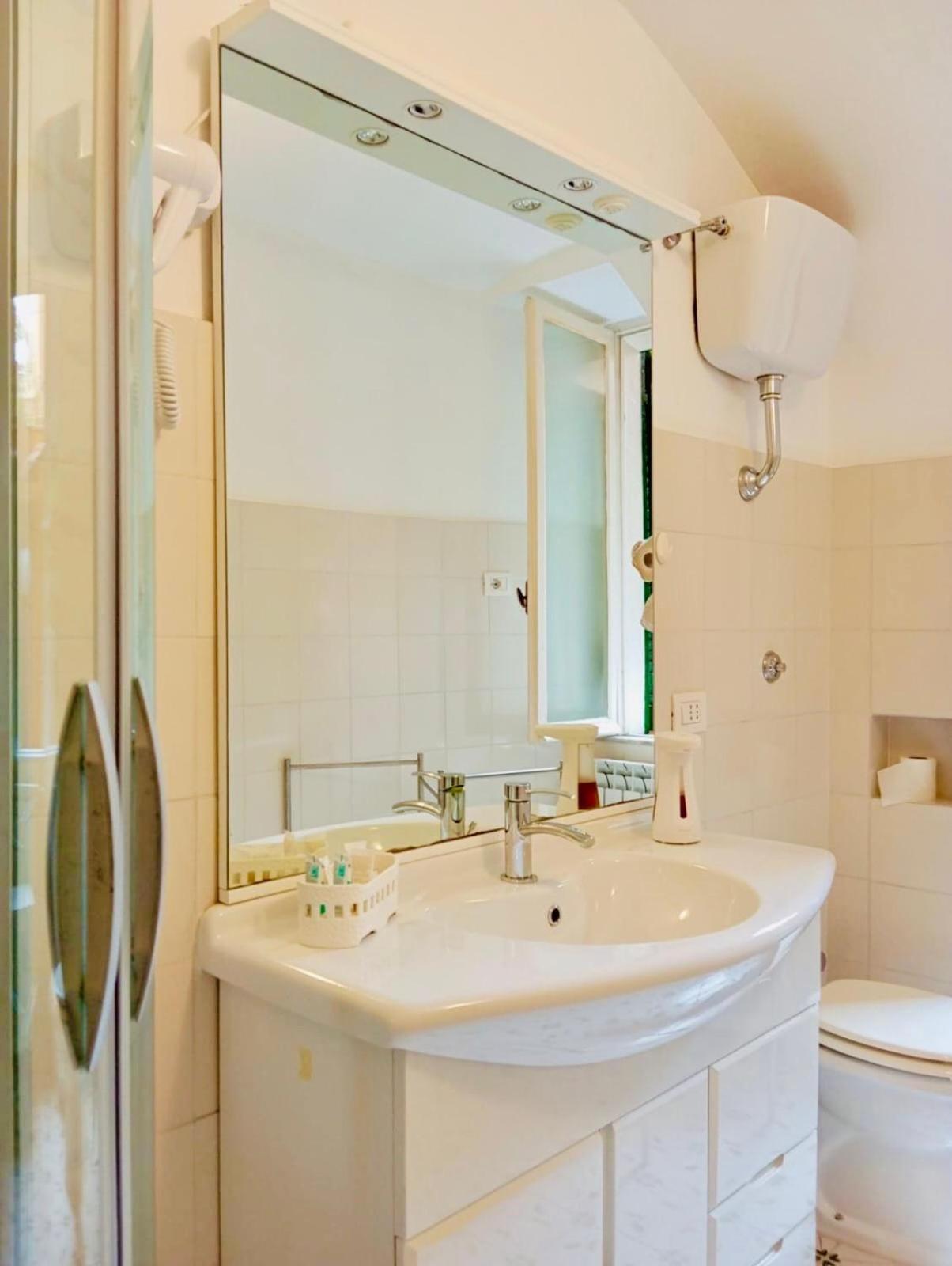 Vacanze Romane Colosseo apartment