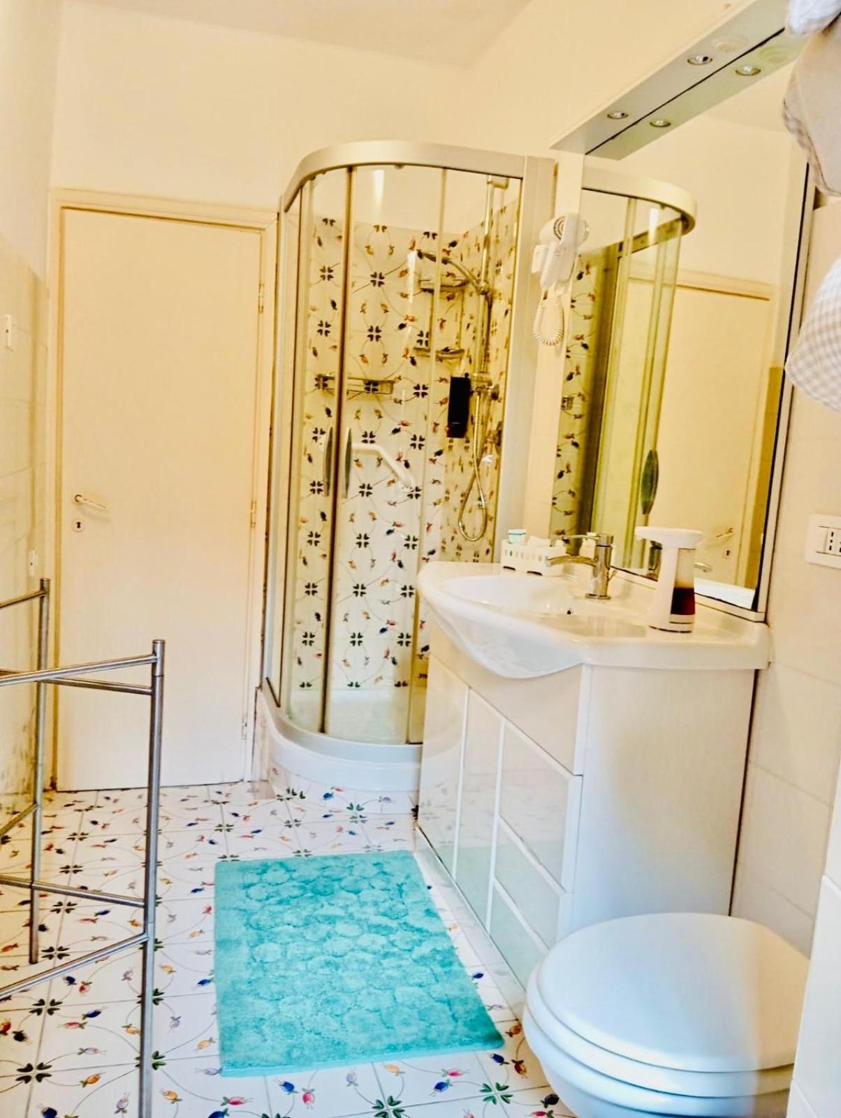 Vacanze Romane Colosseo apartment