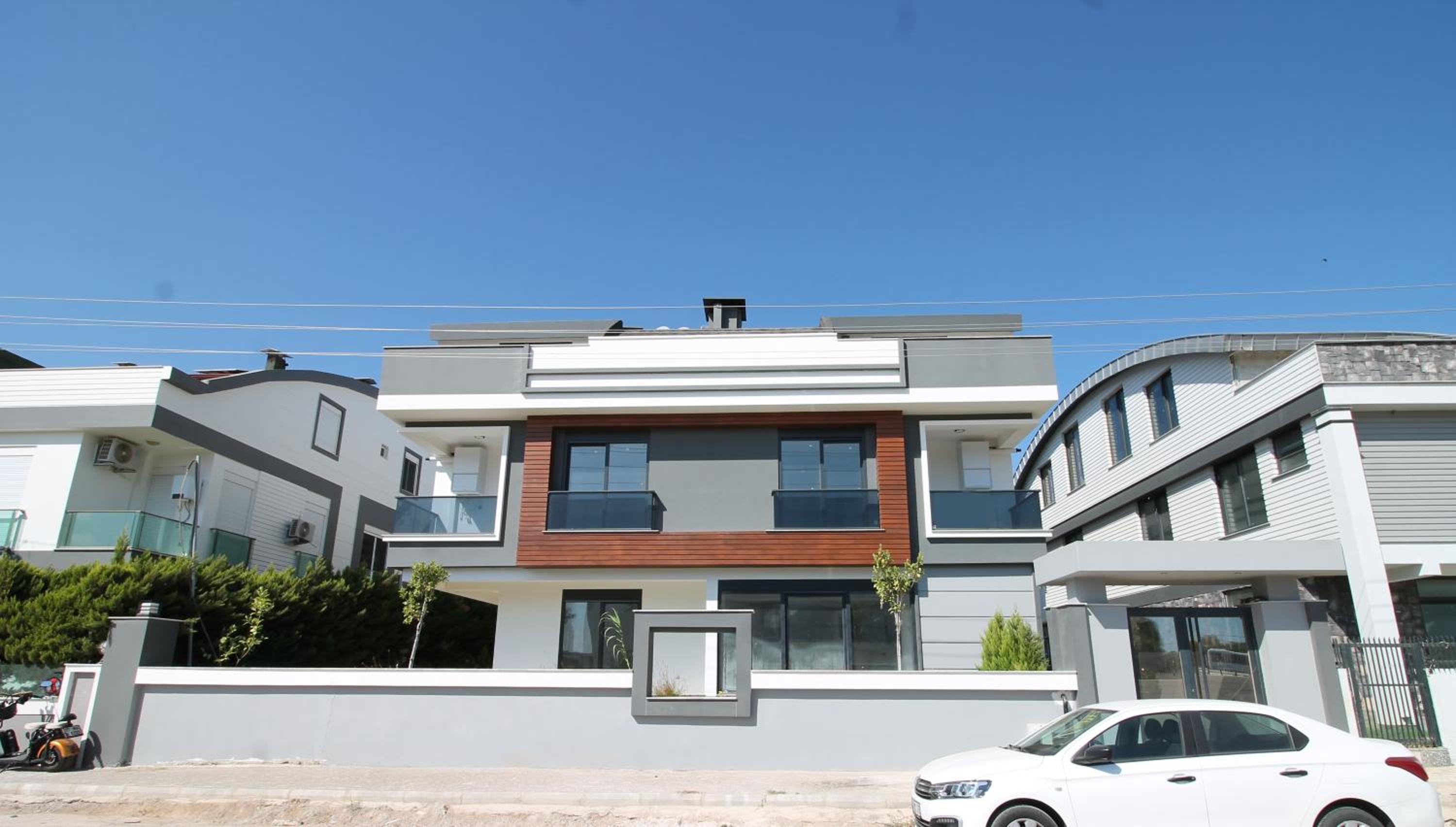 New Flat with Big Living Spaces 2-5 Near By Lara Beach view 4