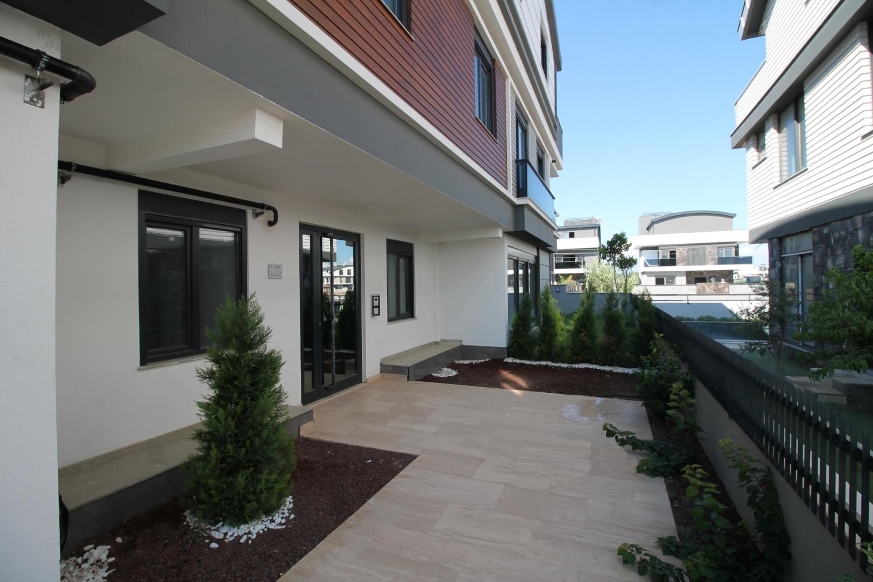New Flat with Big Living Spaces 2-5 Near By Lara Beach view 5