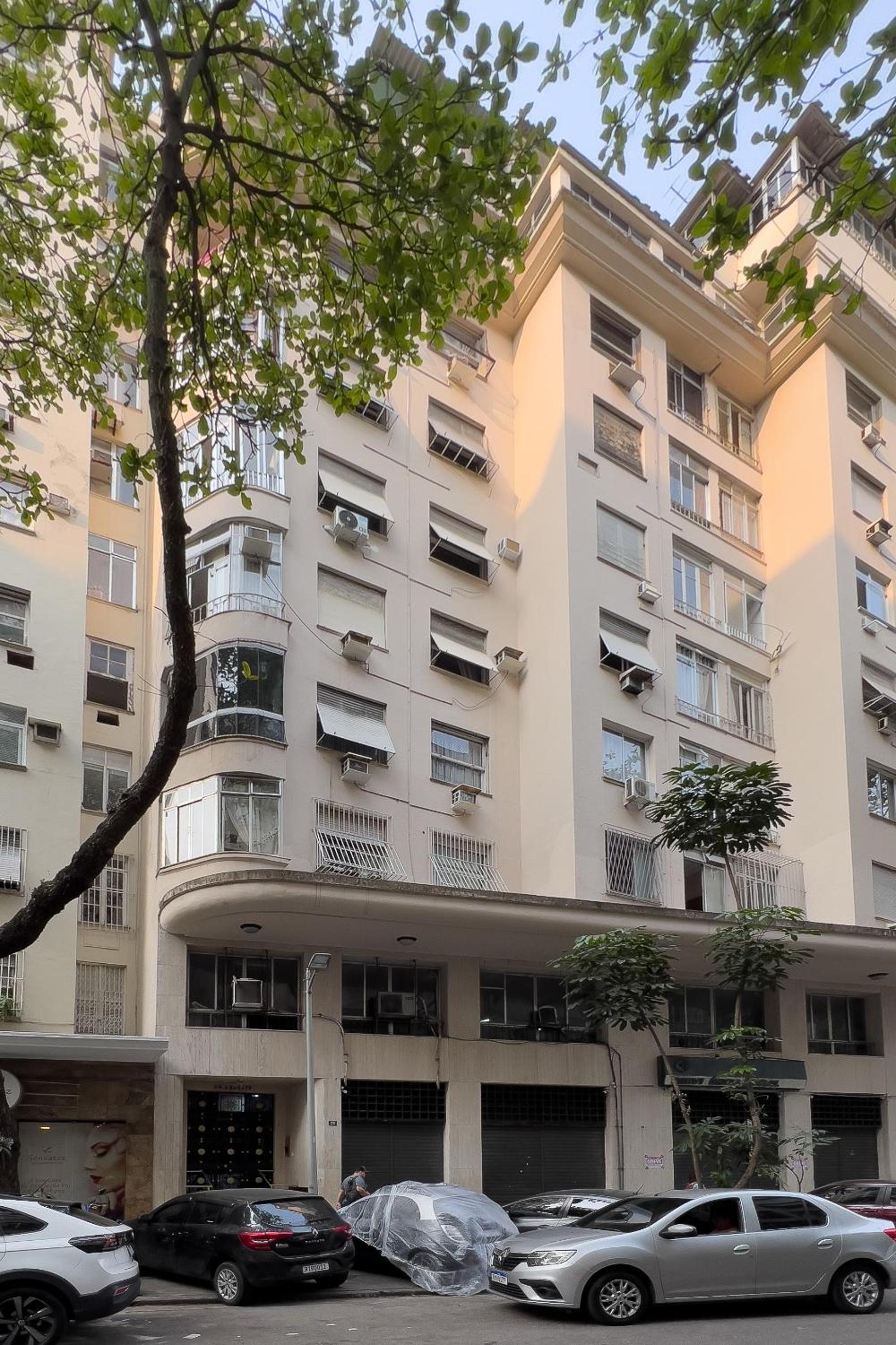 Ao lado da praia - Copacabana - Modernidade e Beleza