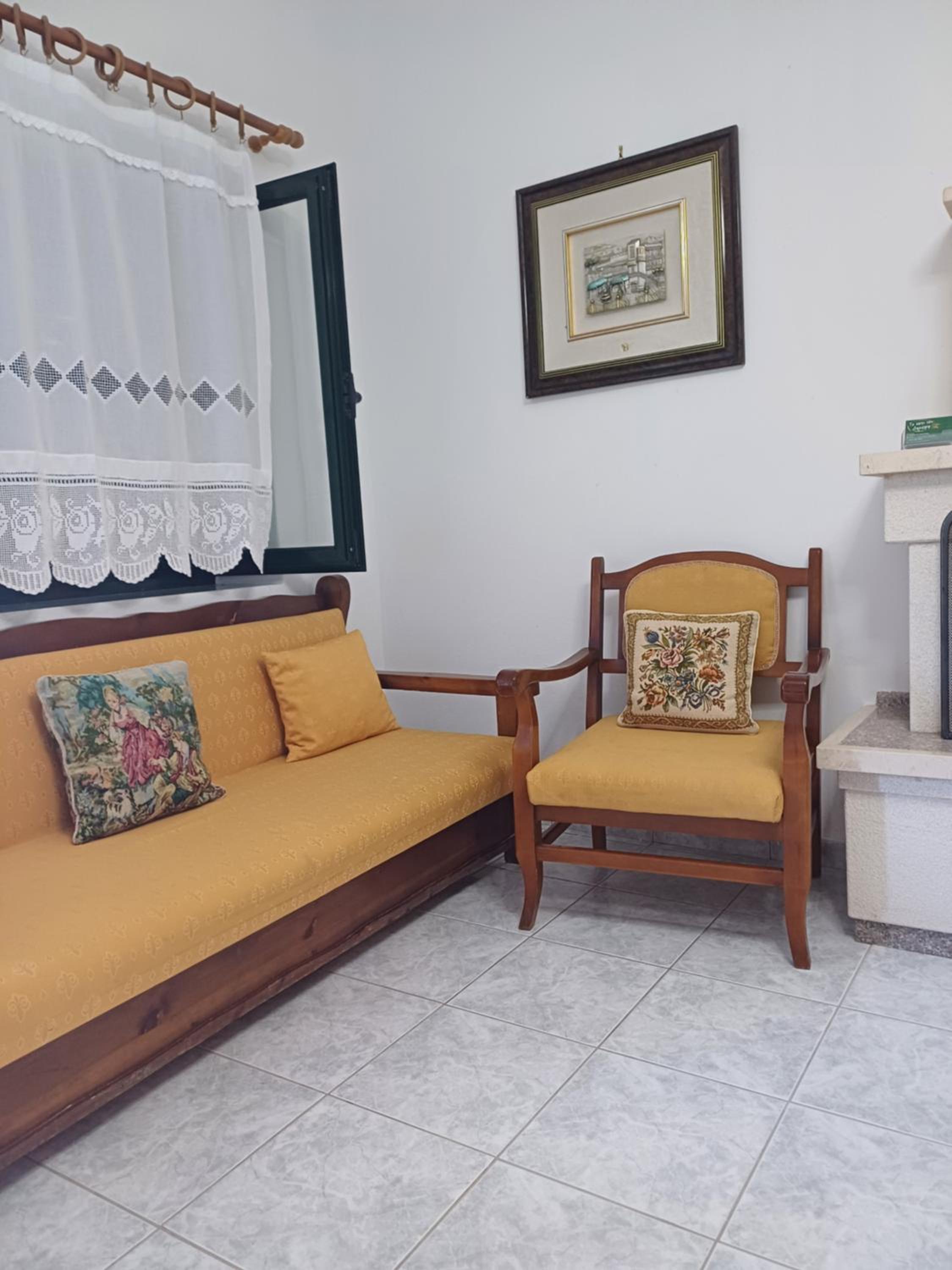 Dimitris House