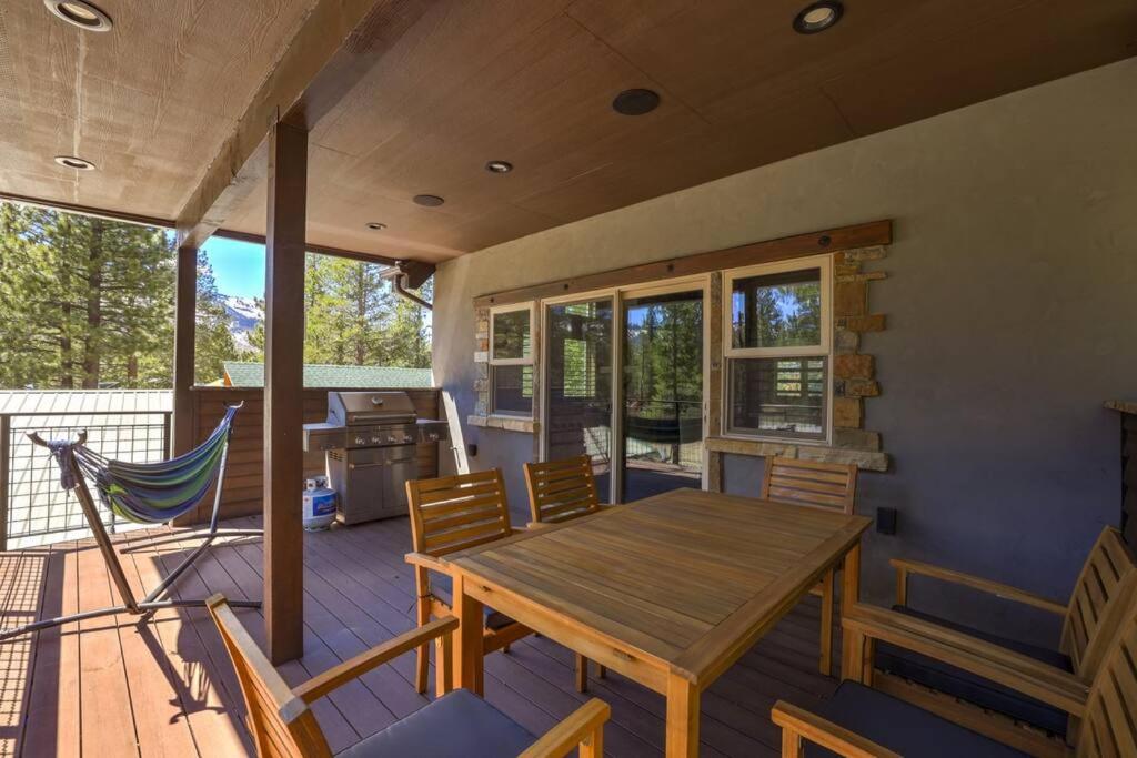 Navahoe Nest - Large Luxury Home w Hot Tub view 2