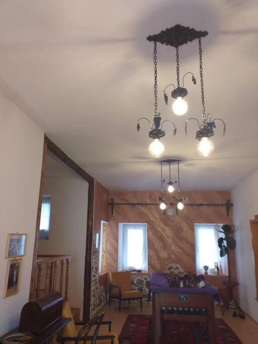 Stomnar's retro house view 5