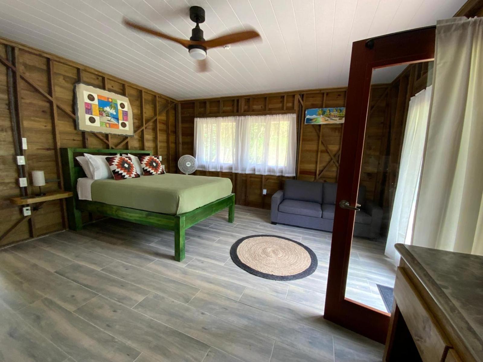 Toucan Hill Lodge view 4