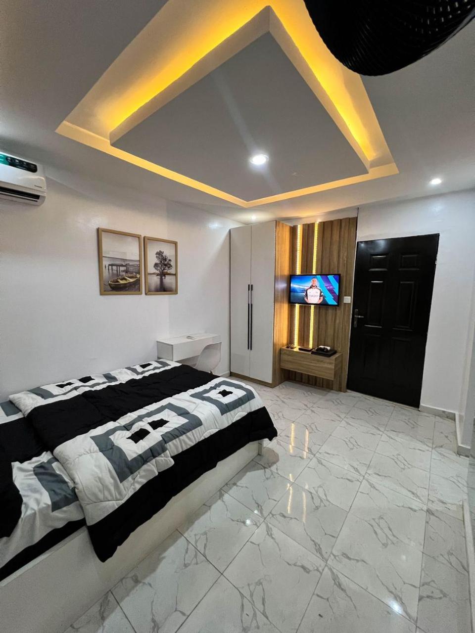 Cozy Studio Apartment, 24hrs light, Netflix, PS in Surulere, Lagos view 2