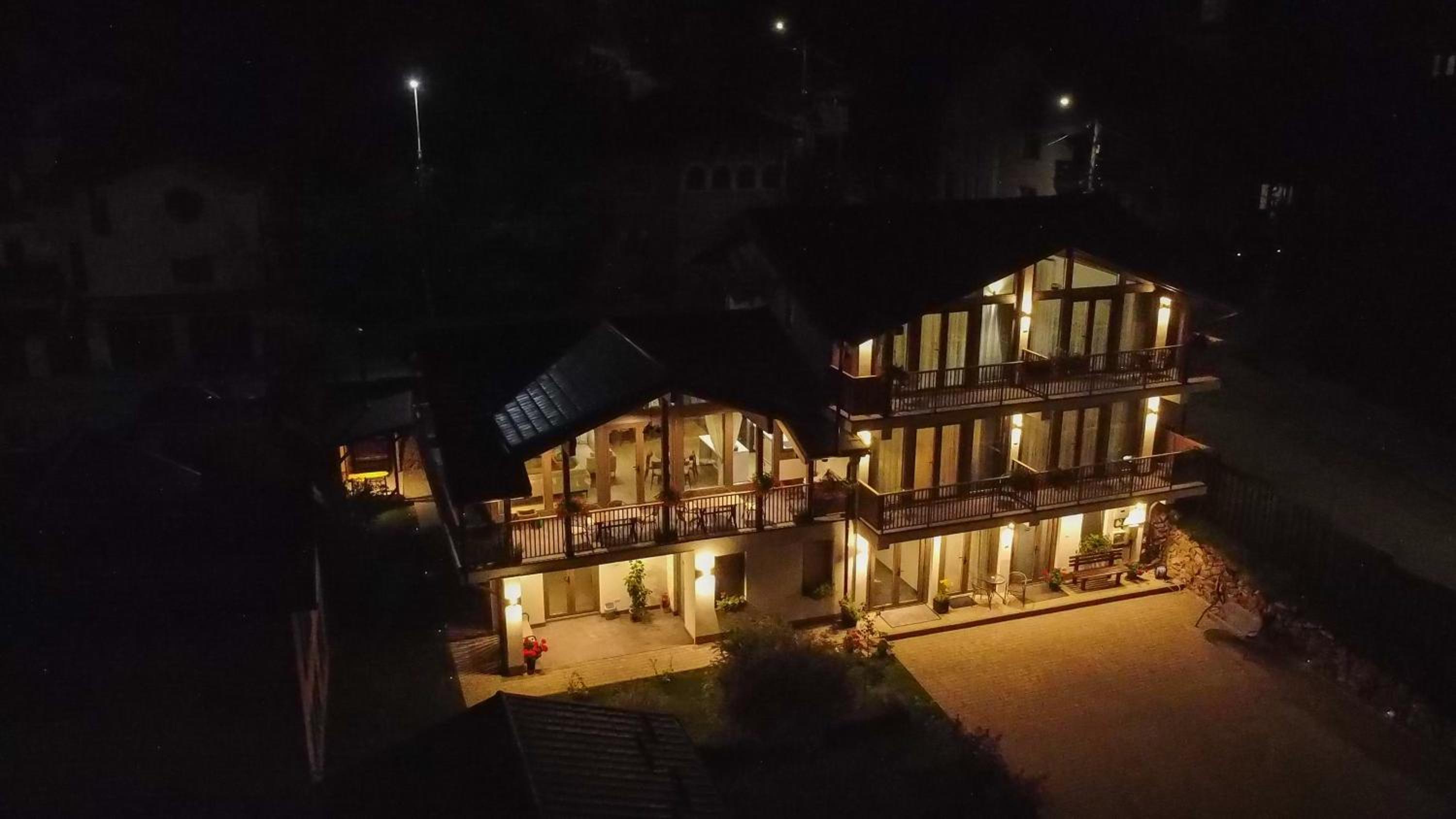REY Chalet