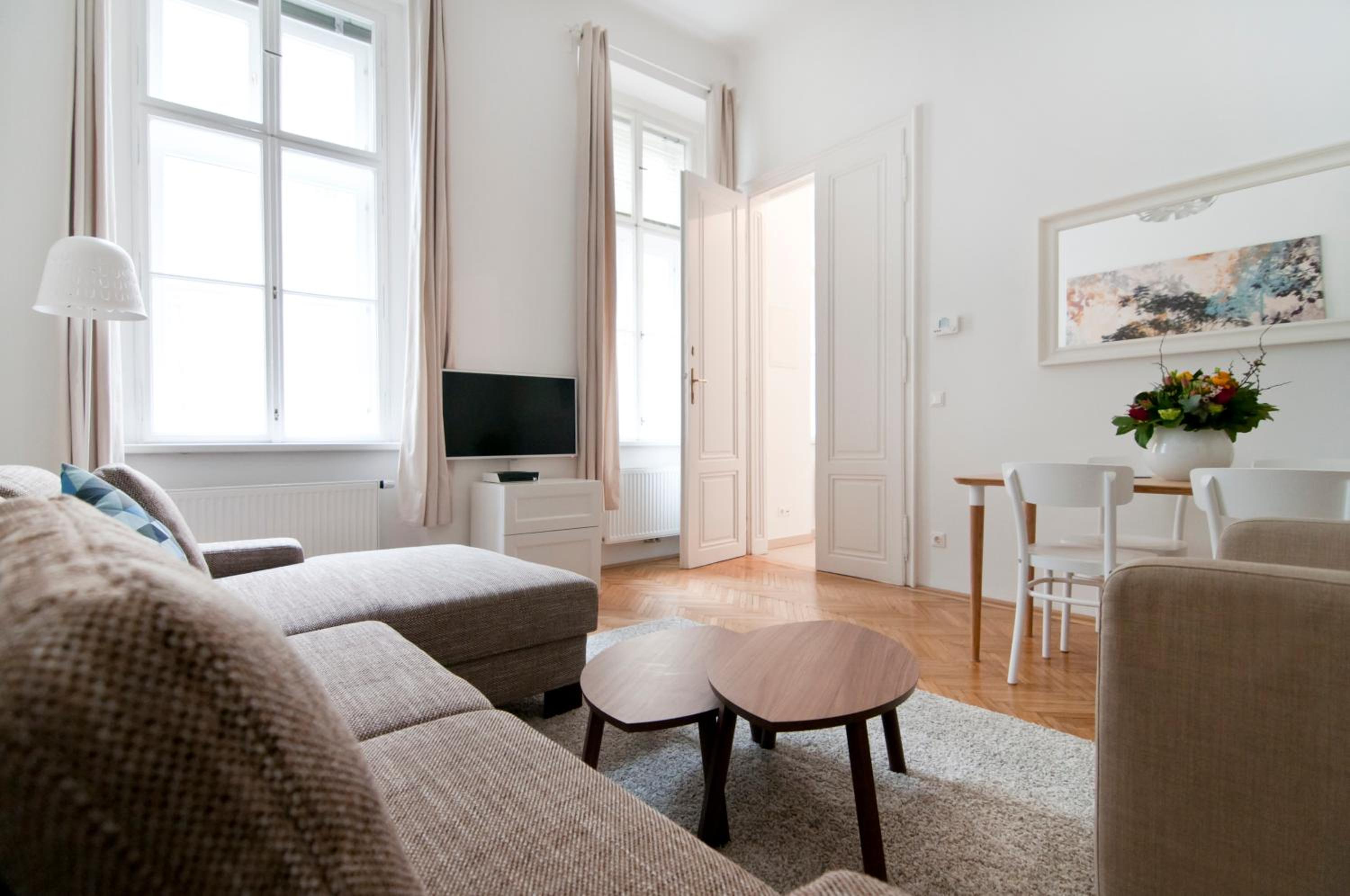 HeyMi Apartments Oper