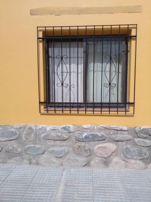 Monoambiente de adobe La Gringa