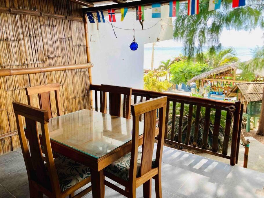Donkey Den Guesthouse