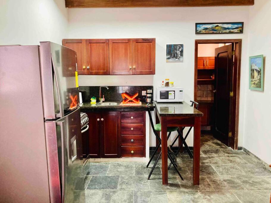 Donkey Den Guesthouse