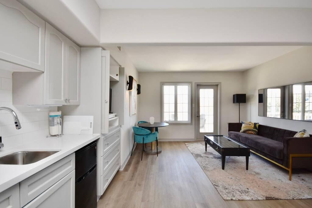 Relaxing Top Level Studio