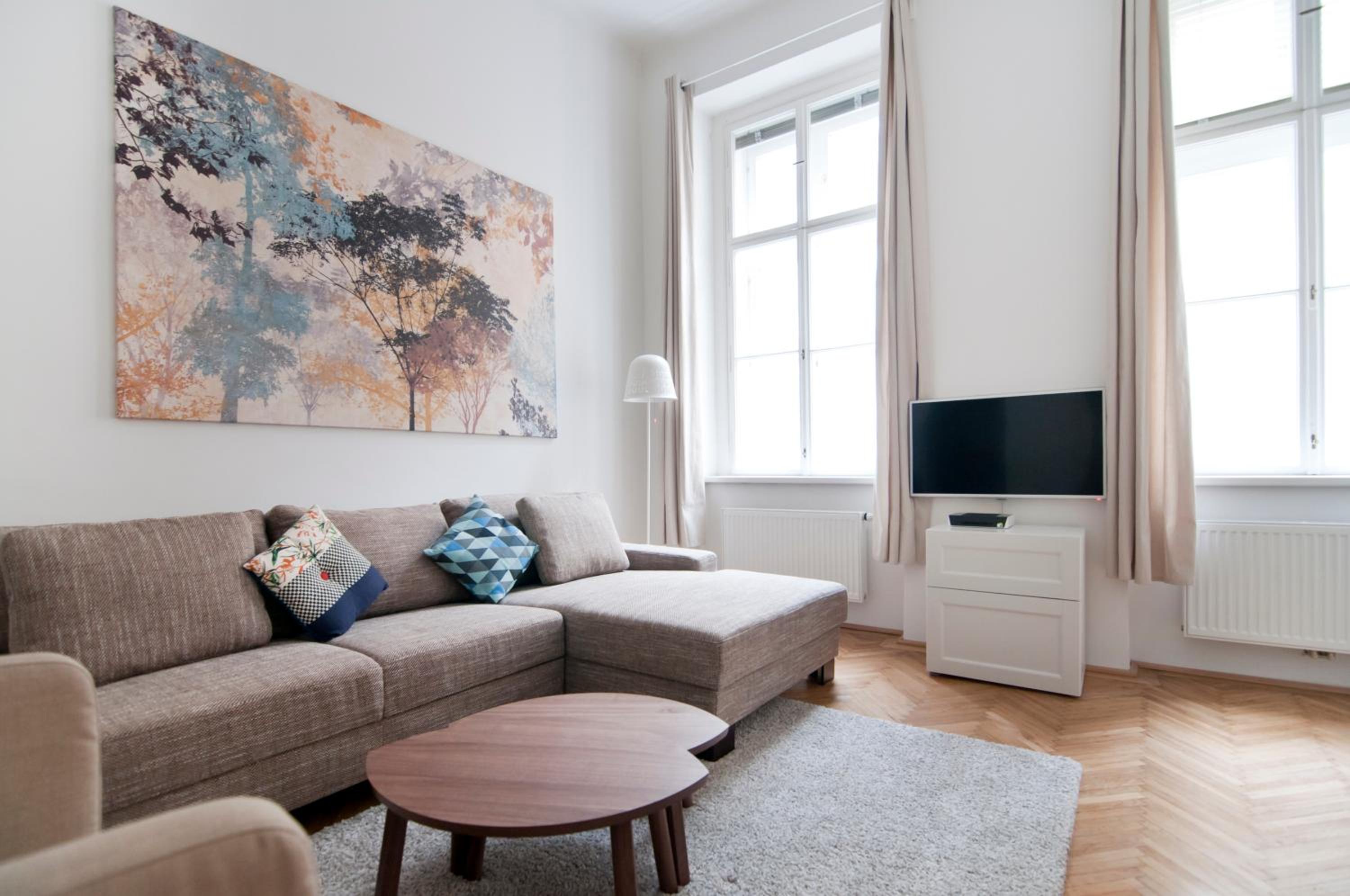 HeyMi Apartments Oper