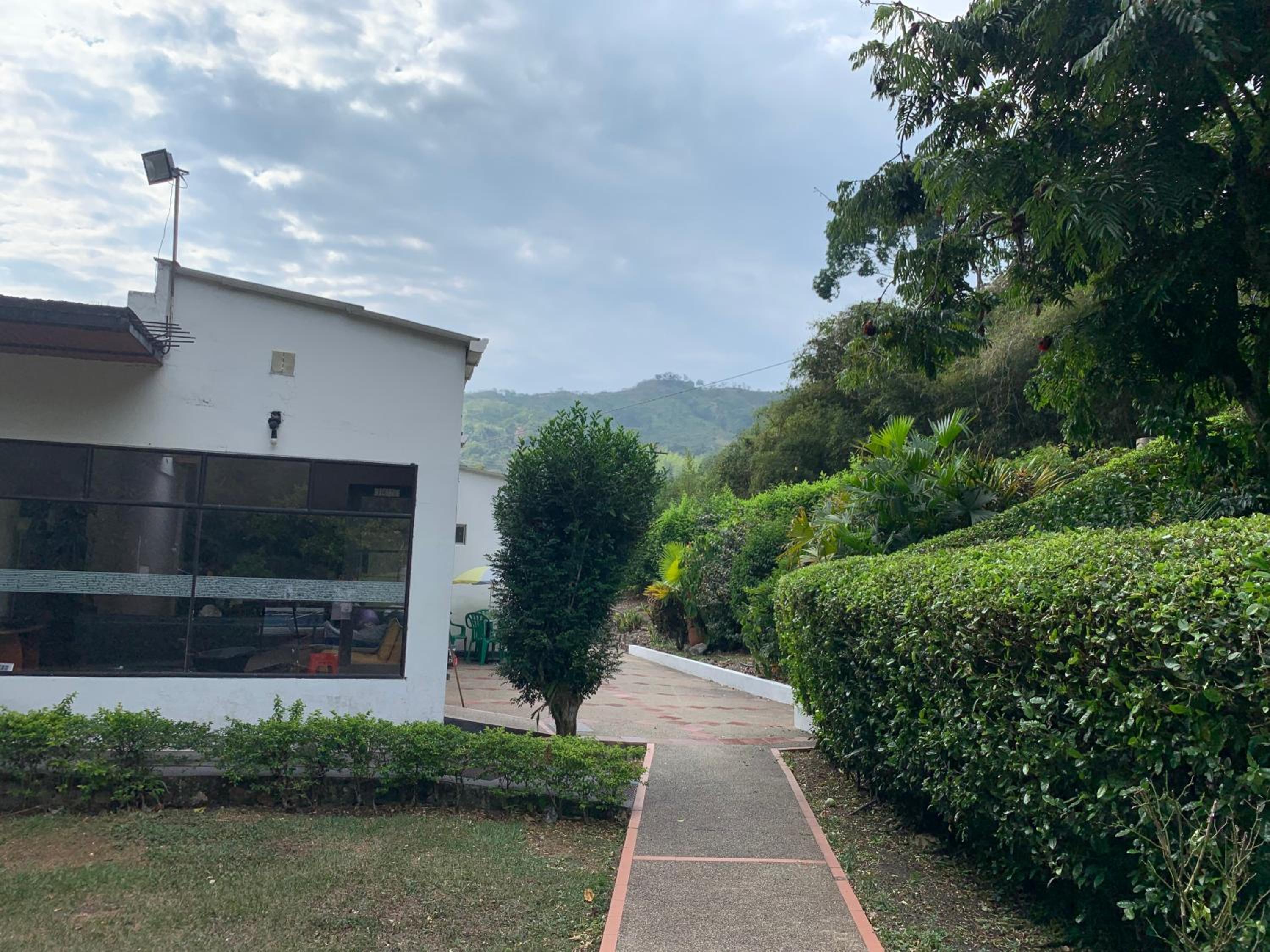 Finca Calandaima casa-cabaña independiente un lugar mágico