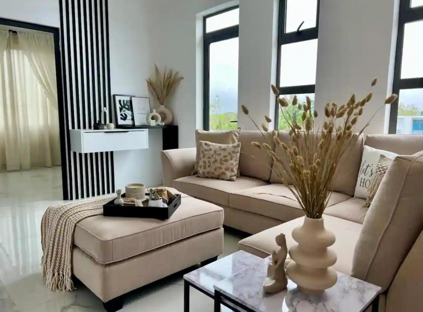 Apt - Sleeps 4 - Balcony - Pool - Parking view 4