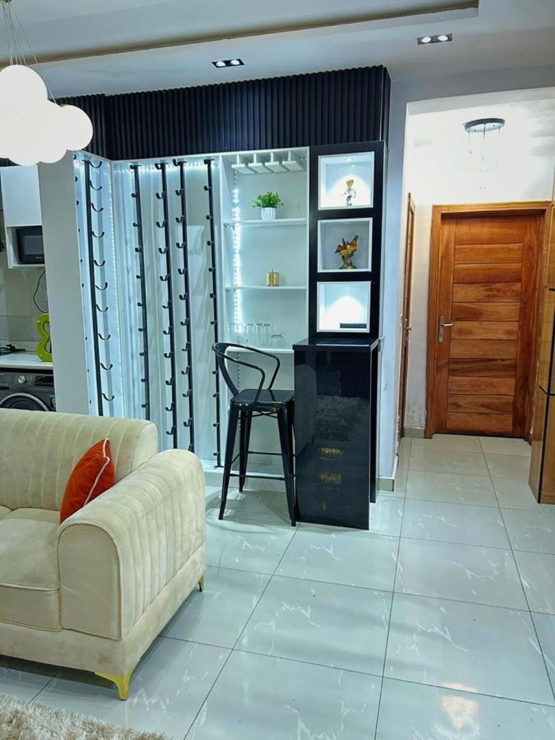 1 bedroom, 24hrs light, Netflix, Swimming pool in MIJL, Salem, Ikate view 2