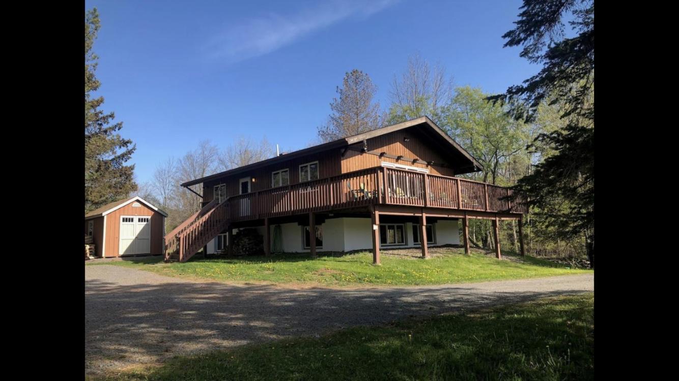 Beautiful Windham Chalet 2 minutes to the Mountain view 3