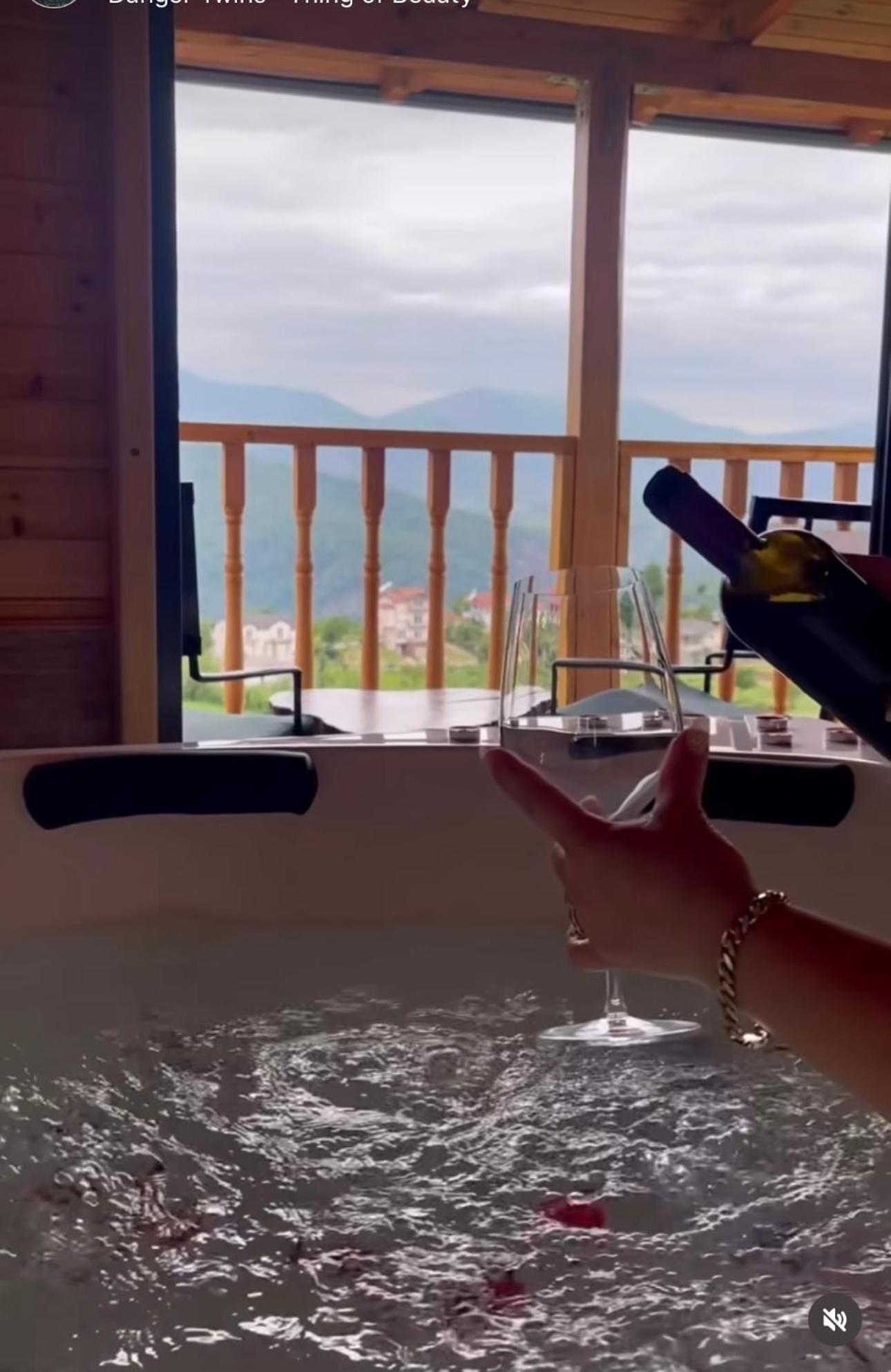 Bujtina Kael photo 4