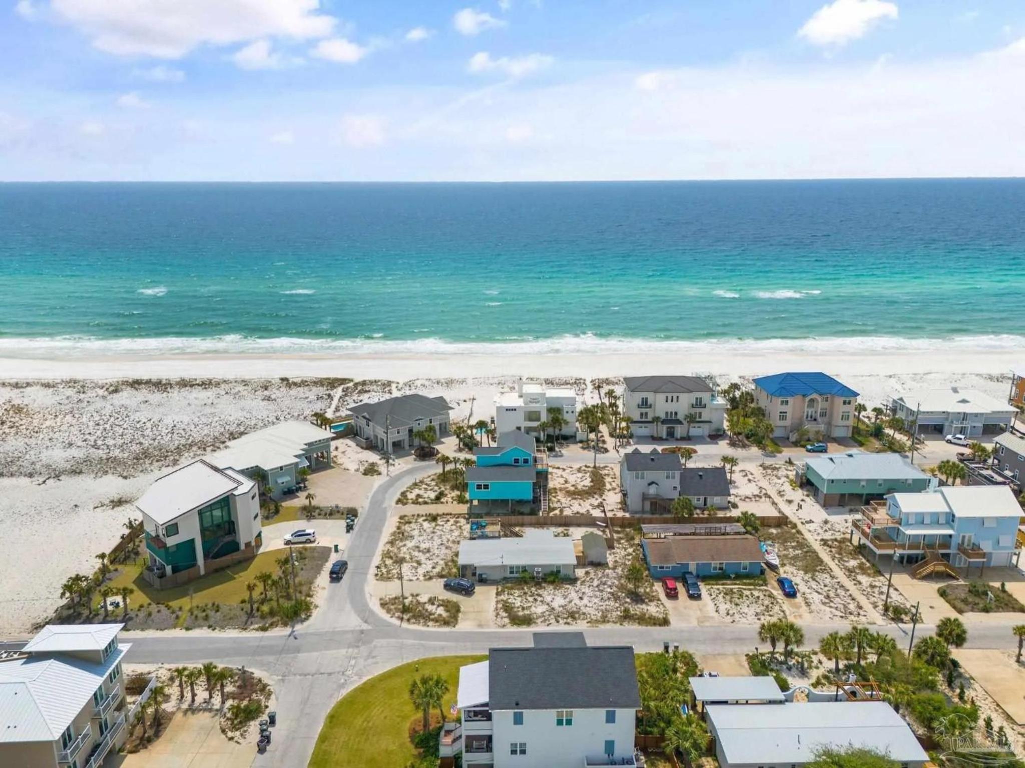 Blue Horizon at Pensacola Beach - Heated Pool, Across beach access, Beach gear, Dog OK! view 3
