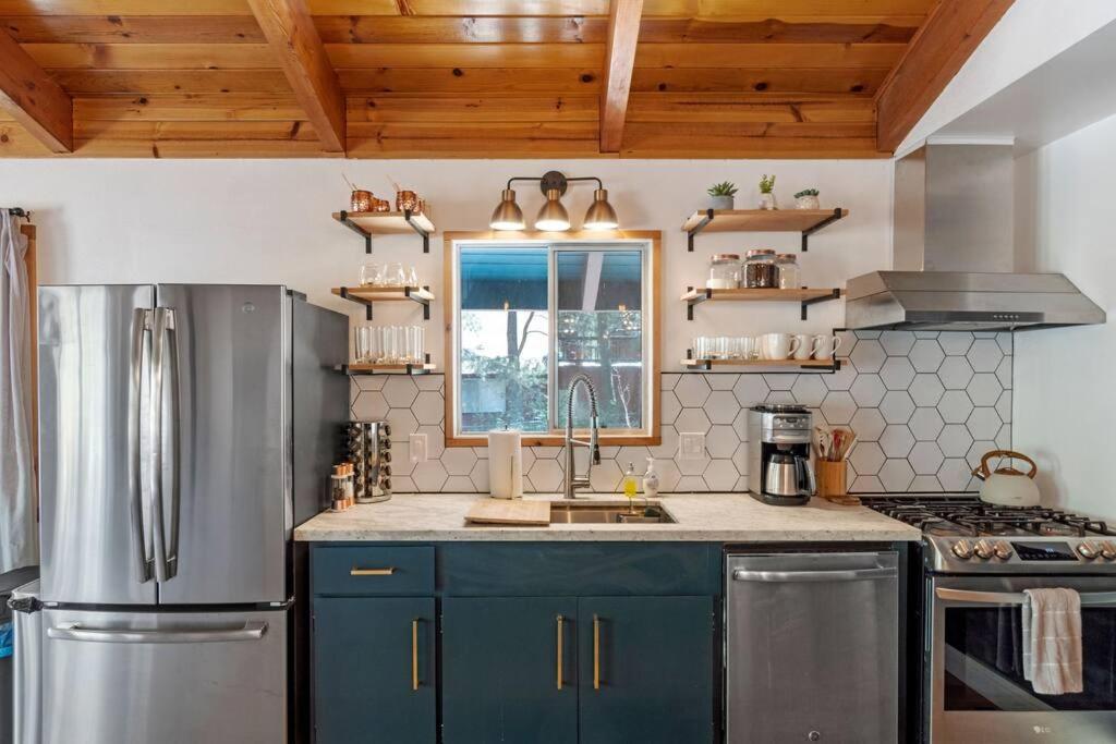 Lake Tahoe Vacations - Guadalupe Getaway - Pets - Hot Tub - AC - Property Image 34