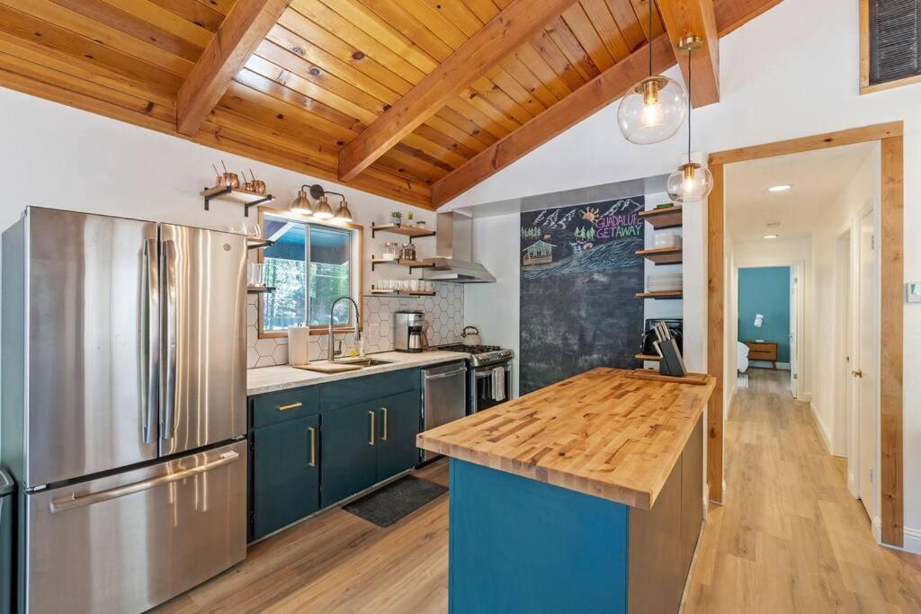 Lake Tahoe Vacations - Guadalupe Getaway - Pets - Hot Tub - AC - Property Image 38