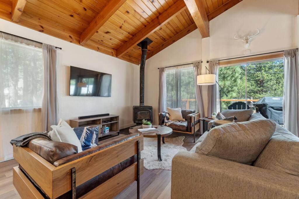 Lake Tahoe Vacations - Guadalupe Getaway - Pets - Hot Tub - AC - Property Image 6