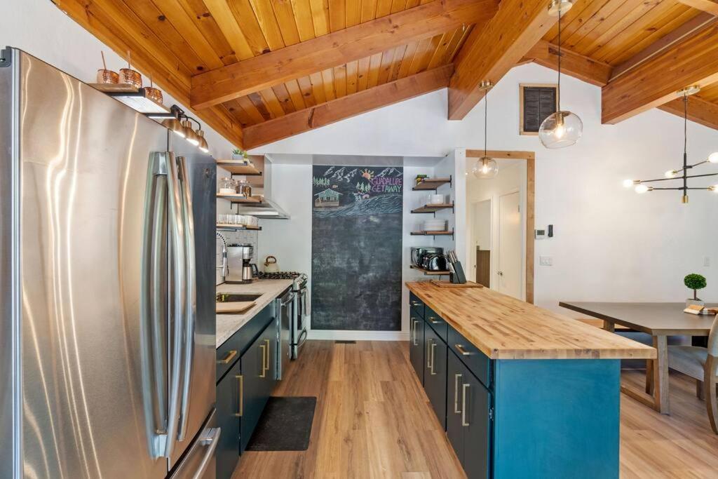 Lake Tahoe Vacations - Guadalupe Getaway - Pets - Hot Tub - AC - Property Image 8