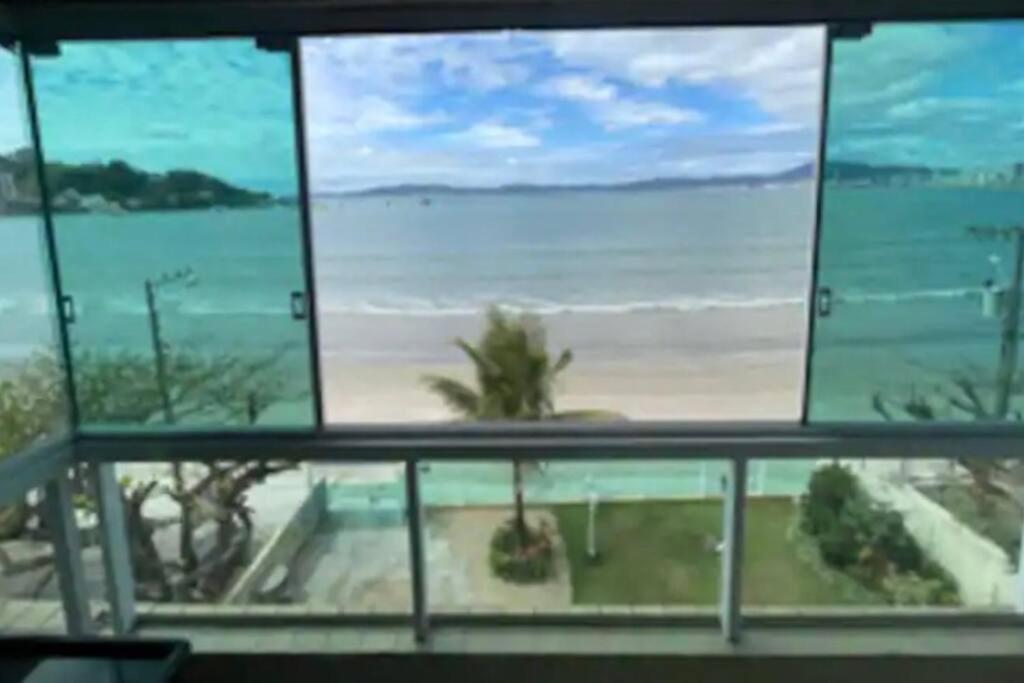 Ap pé na areia itapema frente mar