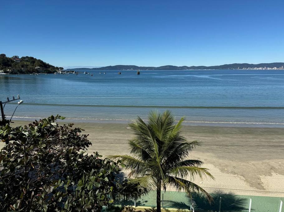 Ap pé na areia itapema frente mar