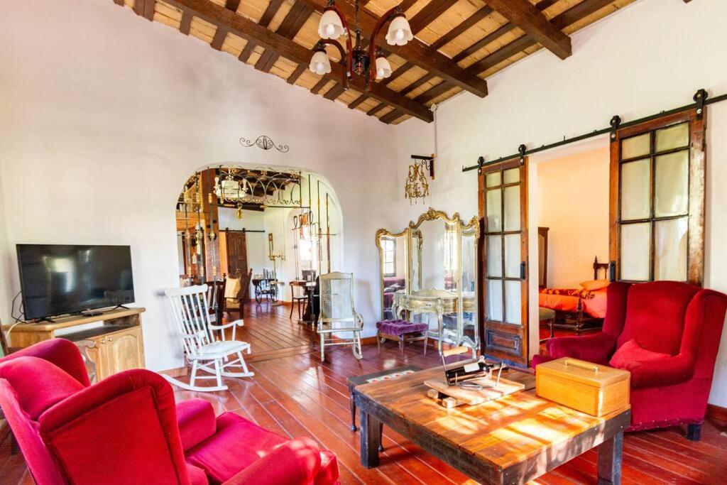 Casa Quinta con Pileta para hasta 8 Personas