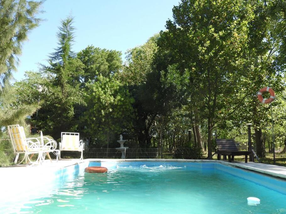 Casa Quinta con Pileta para hasta 8 Personas
