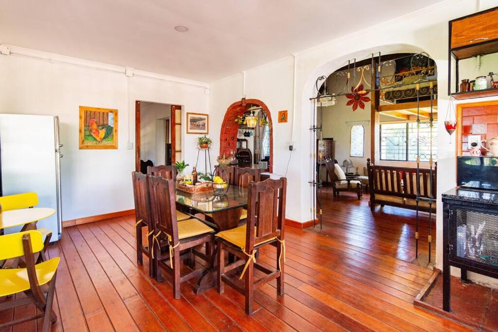 Casa Quinta con Pileta para hasta 8 Personas
