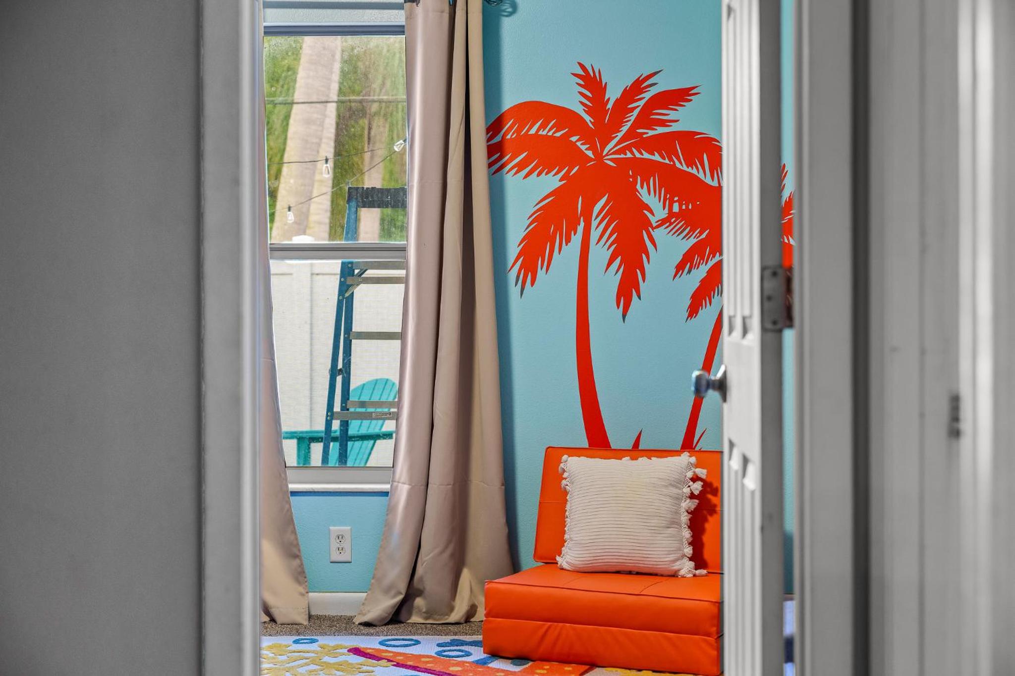 Family & Pet Friendly Bradenton House - Heated Pool -Hot Tub -EV Chrger-Near Beaches