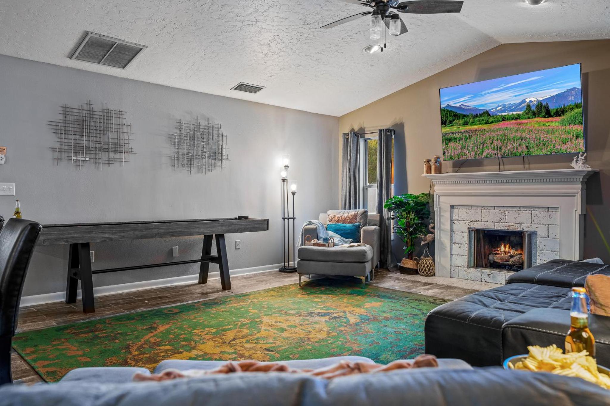 Family & Pet Friendly Bradenton House - Heated Pool -Hot Tub -EV Chrger-Near Beaches