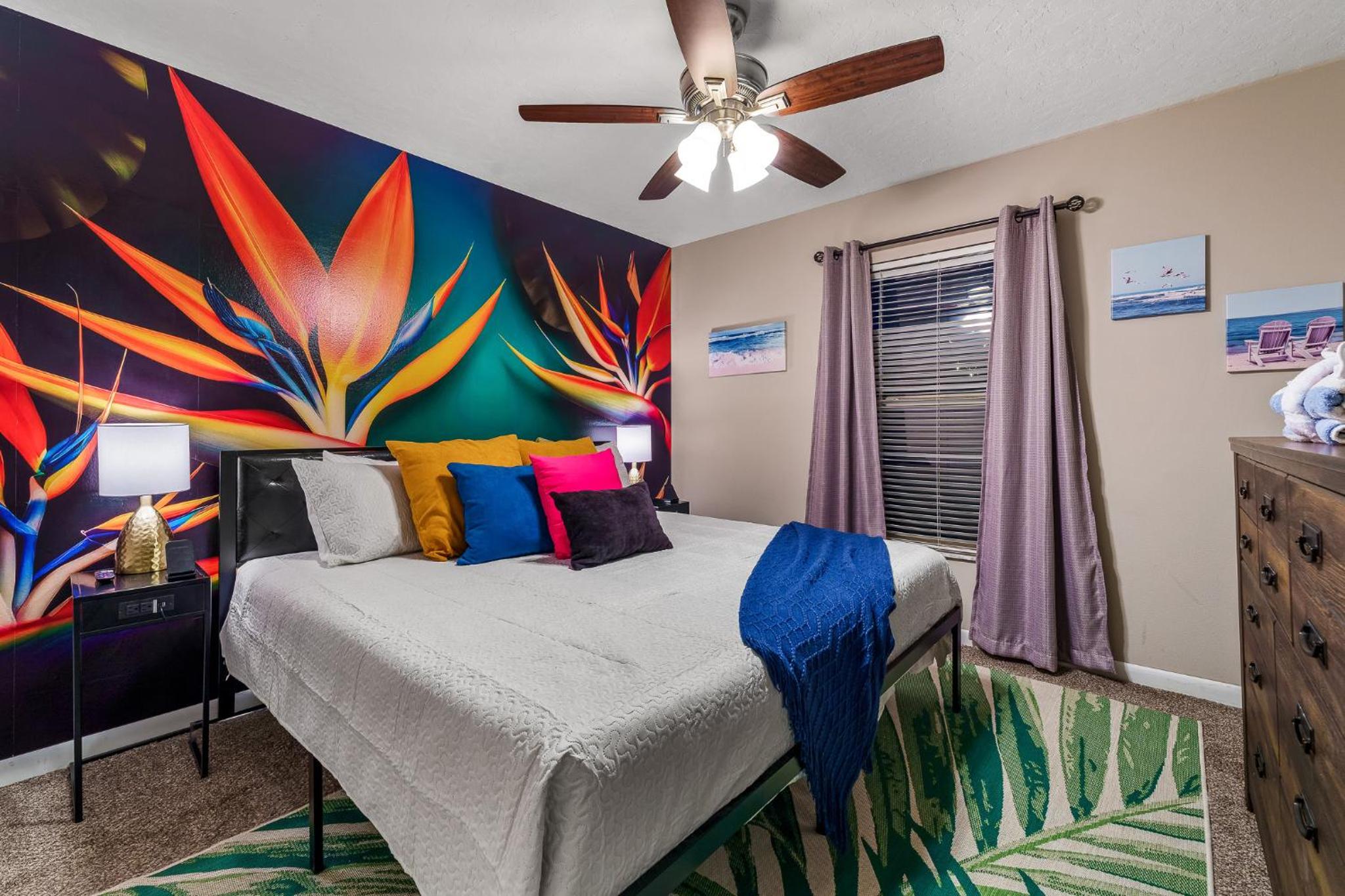 Family & Pet Friendly Bradenton House - Heated Pool -Hot Tub -EV Chrger-Near Beaches