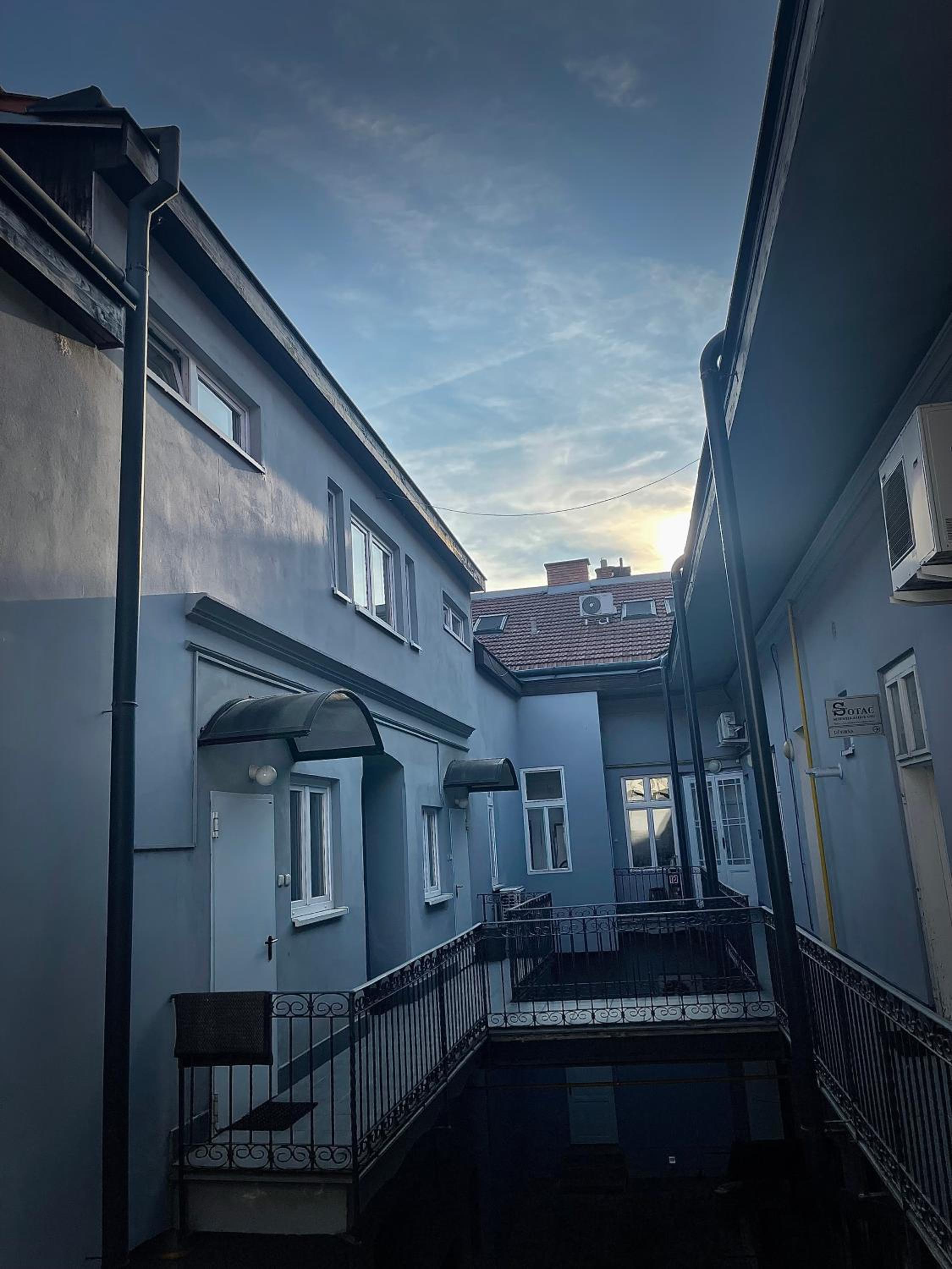 Centrum Culture RENT