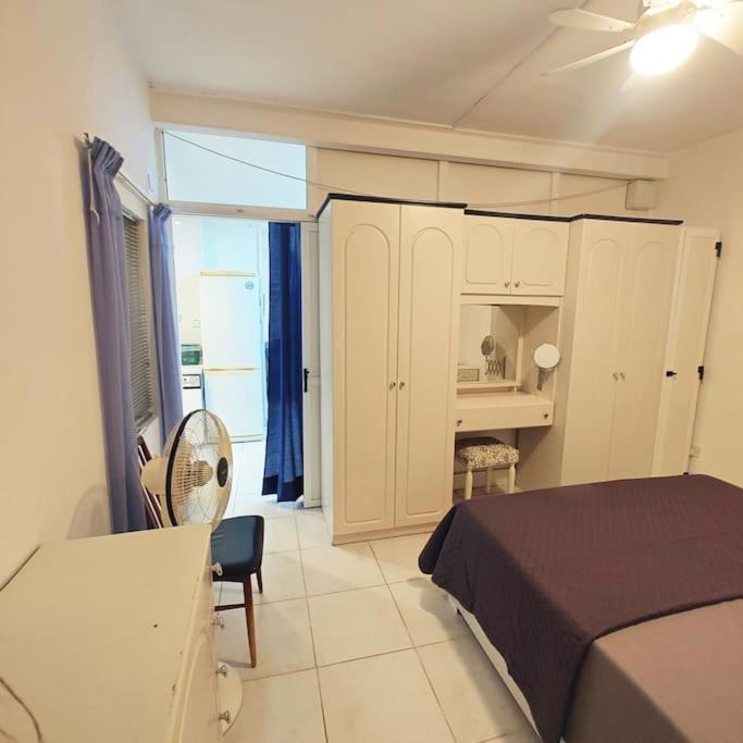 Charming Apartment Steps From the Sea photo 3
