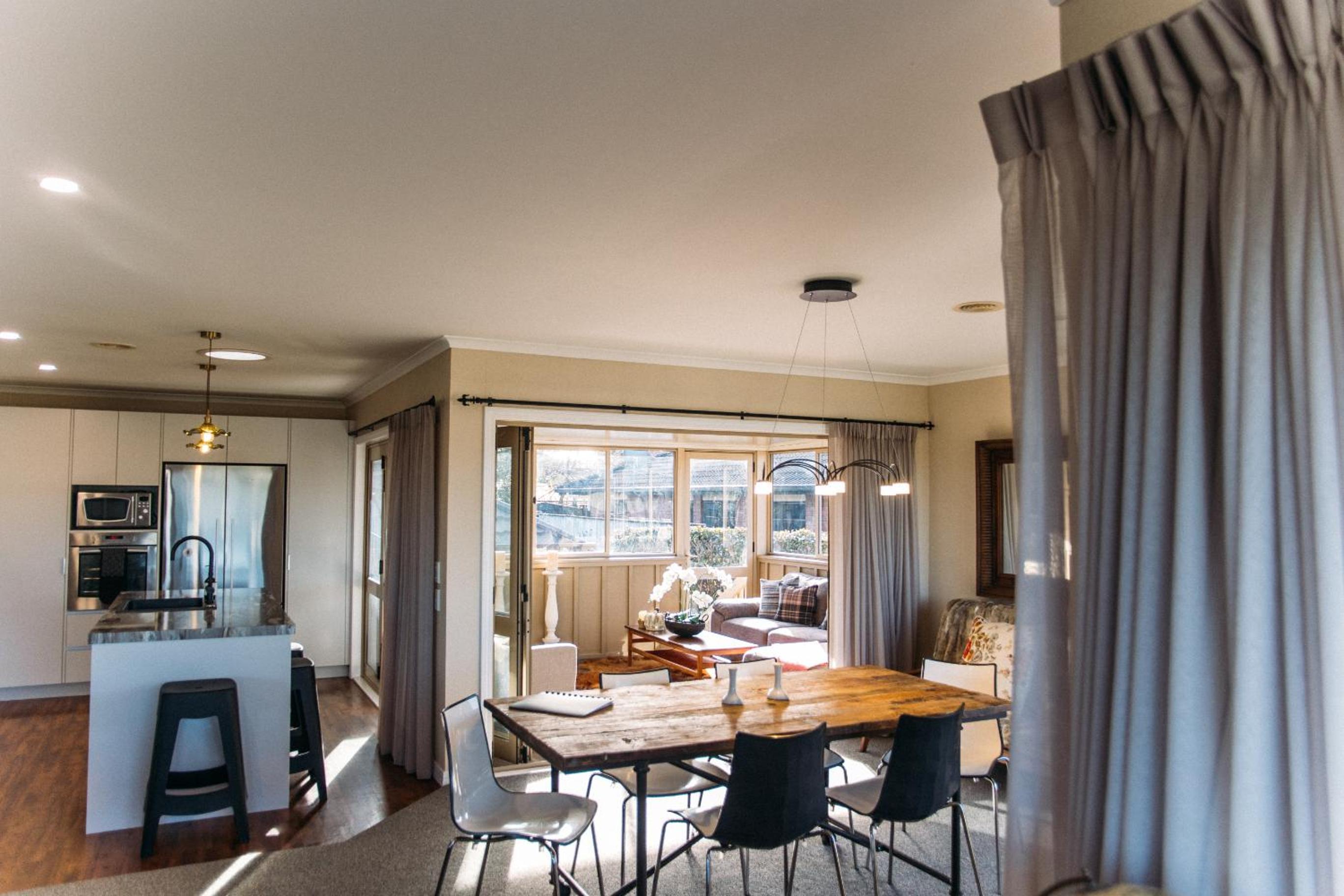 The Grove - Lake Taupo Holiday Home