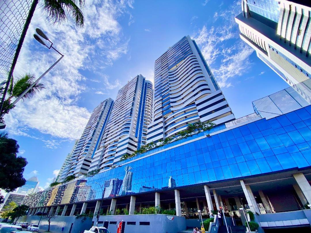 Hotel Apto 19º andar, ao lado do shopping Salvador, piscina, garagem, academia - Image 1