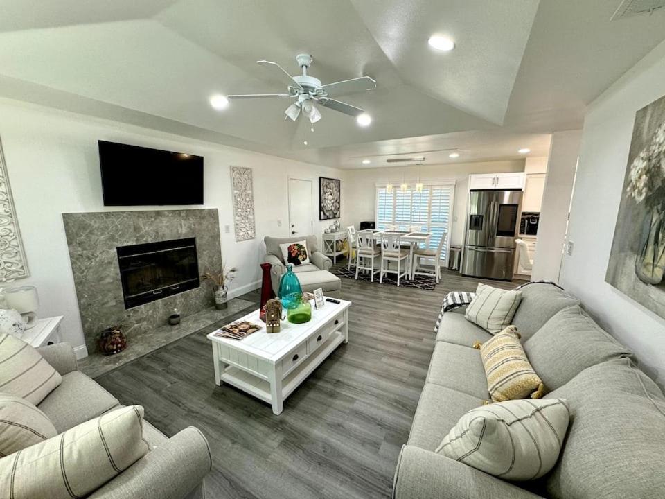 Remodeled 1 Acre Ranch Home in Madera view 3