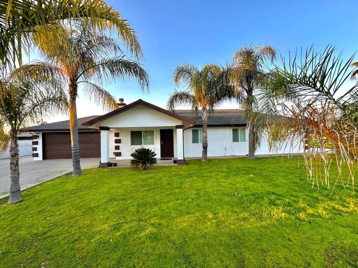 Remodeled 1 Acre Ranch Home in Madera view 2