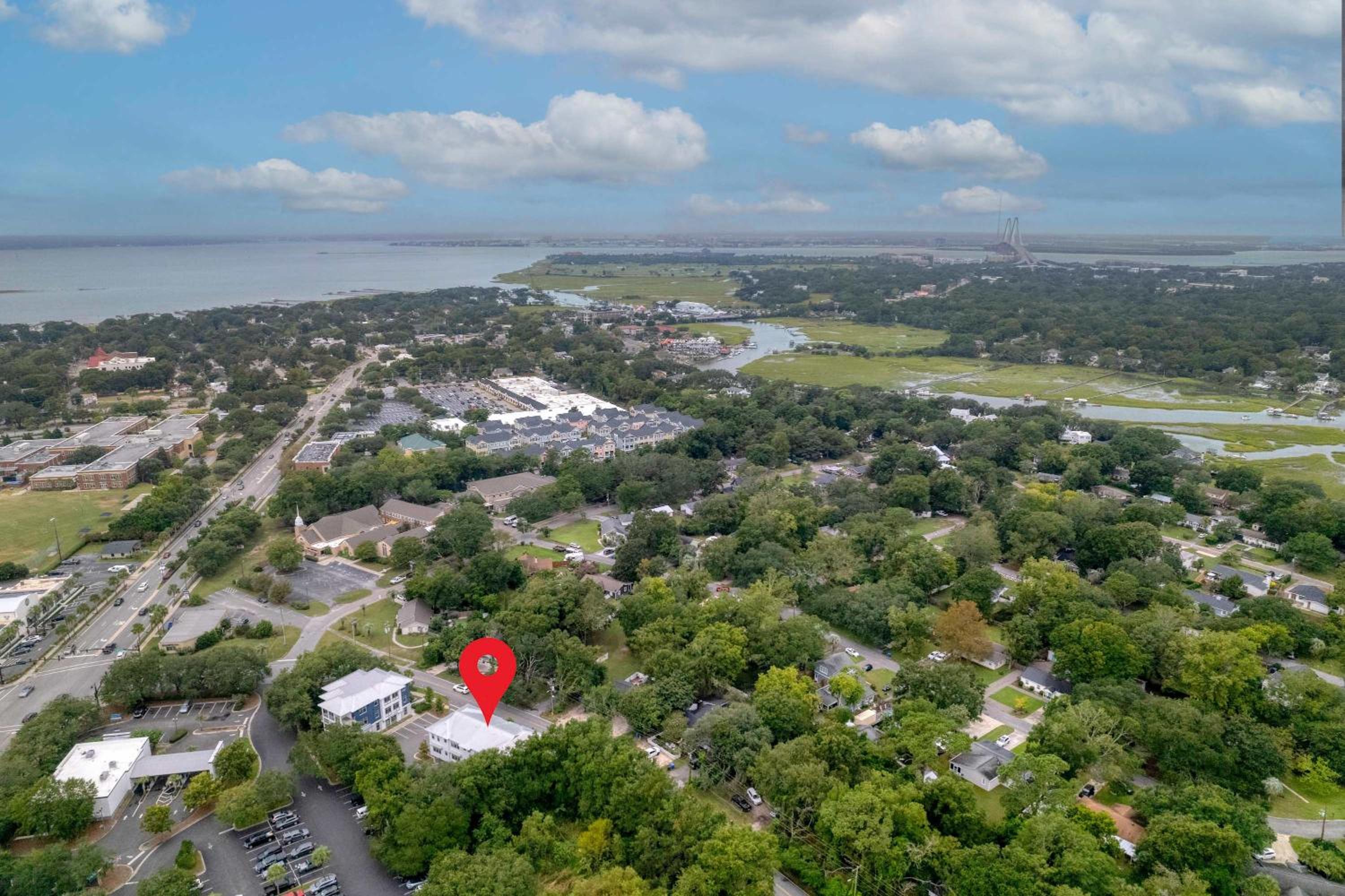 Sincerely Shem- 7 min to Beach and Downtown CHS, photo 20