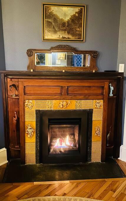 Blue Heron Manor - Historic charm centrally located