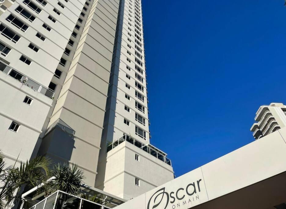 Oscar on Main 2B - Heart of Main Beach Ocean Views - Hosted by Coastal Letting Co.