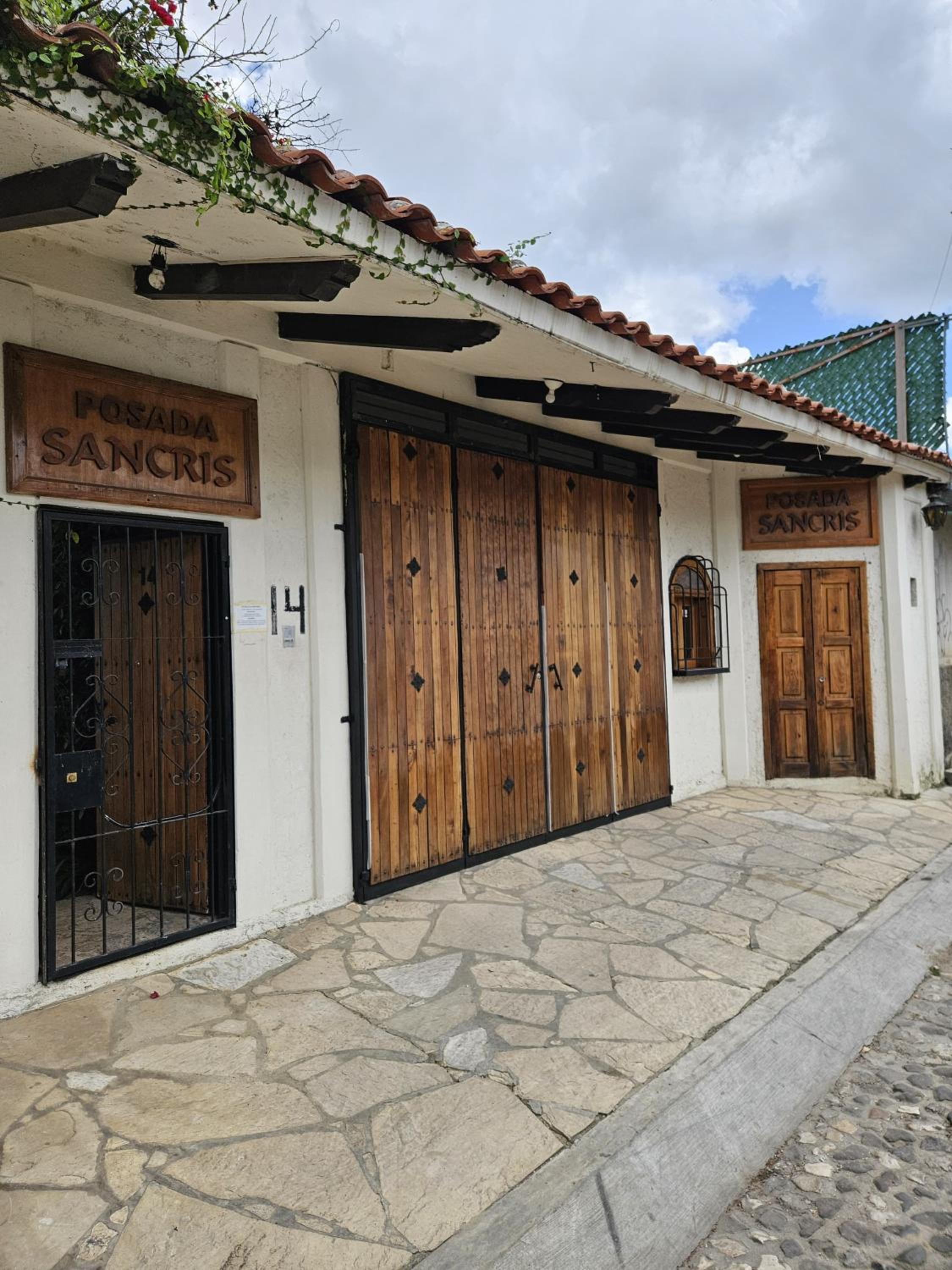 Posada Sancris view 5