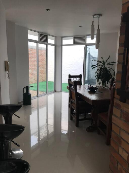 Linda casa con jacuzzi