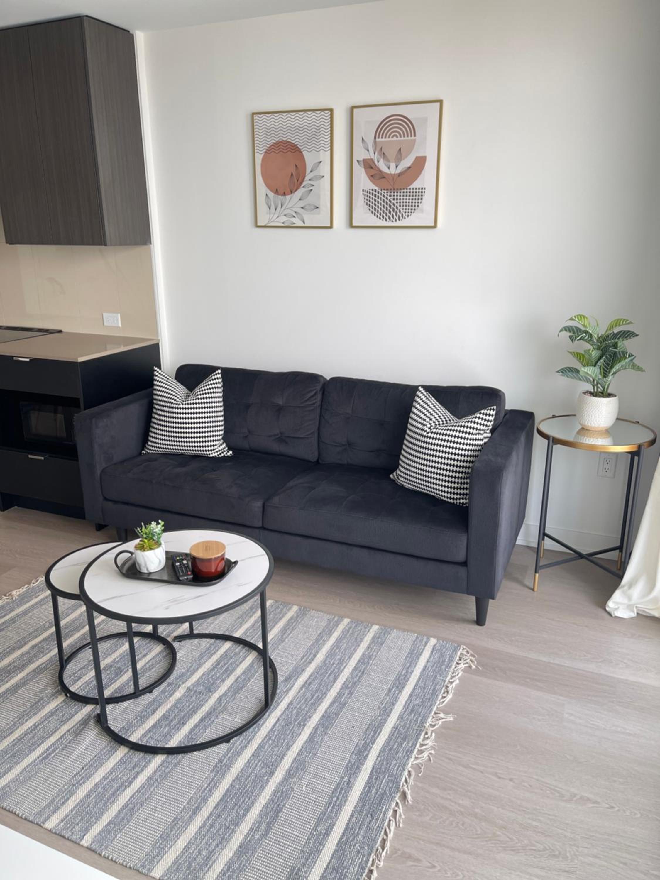 Cozy 1 bedroom condo by Square One