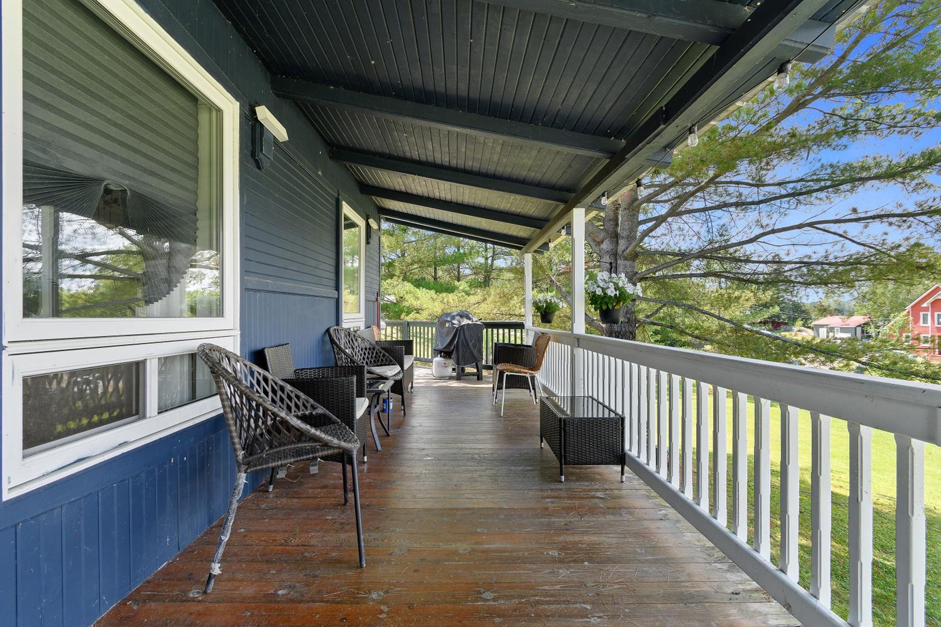 Navy Cottage on Lac Heney