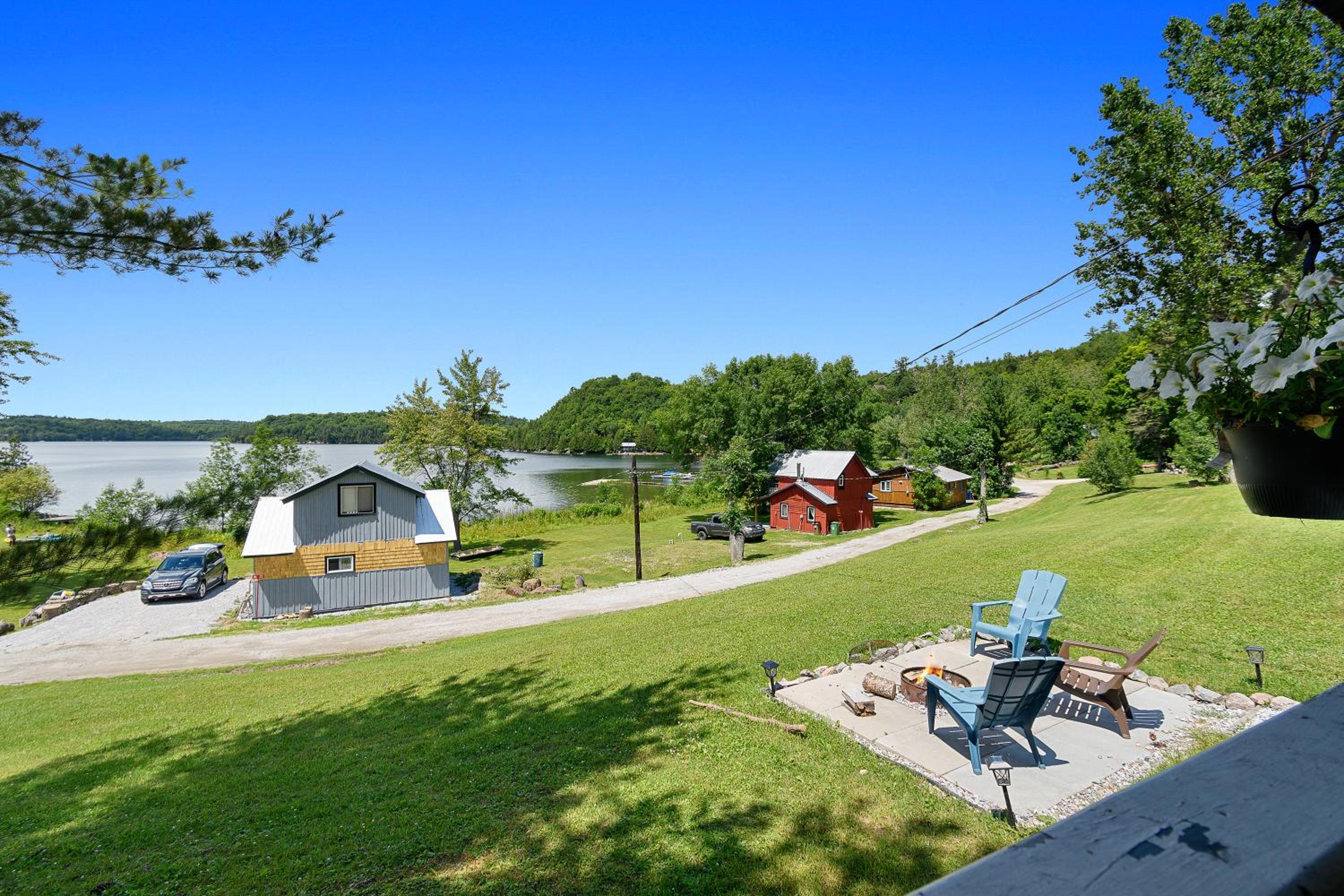 Navy Cottage on Lac Heney